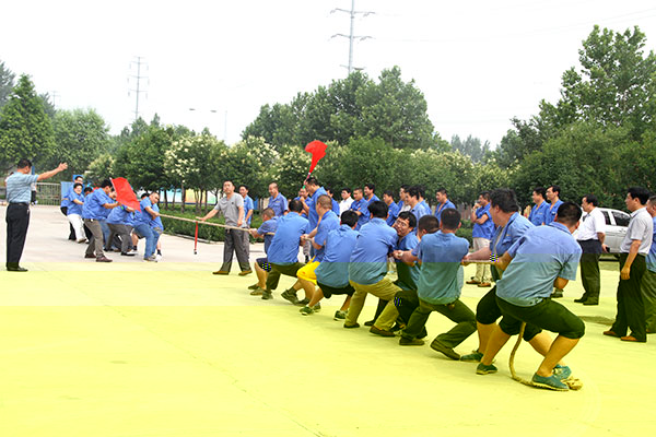 The group held a tug of war event for employees celebrating the "July 1st" holiday